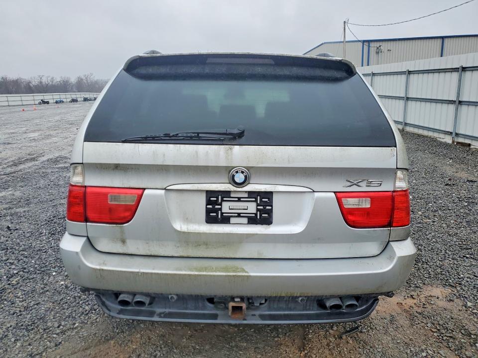 2004 BMW X5 4.4i