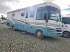 2004 Winnebago 2004 Winn Motorhome Chassis-Camper