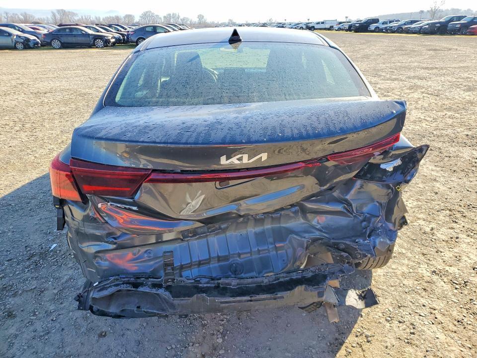 2024 KIA Forte lxs