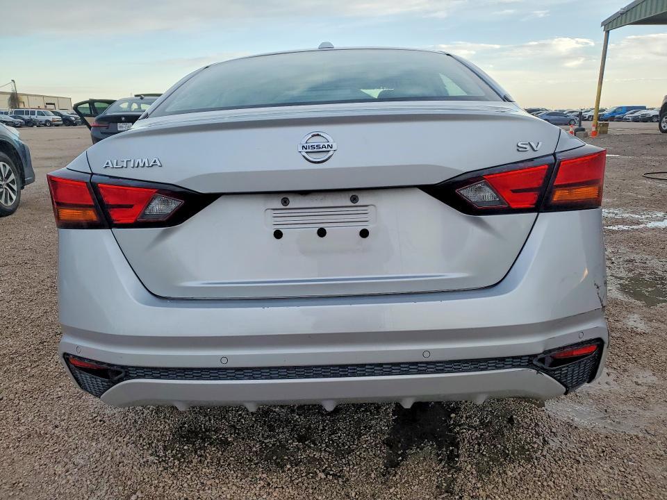 2022 Nissan Altima sv