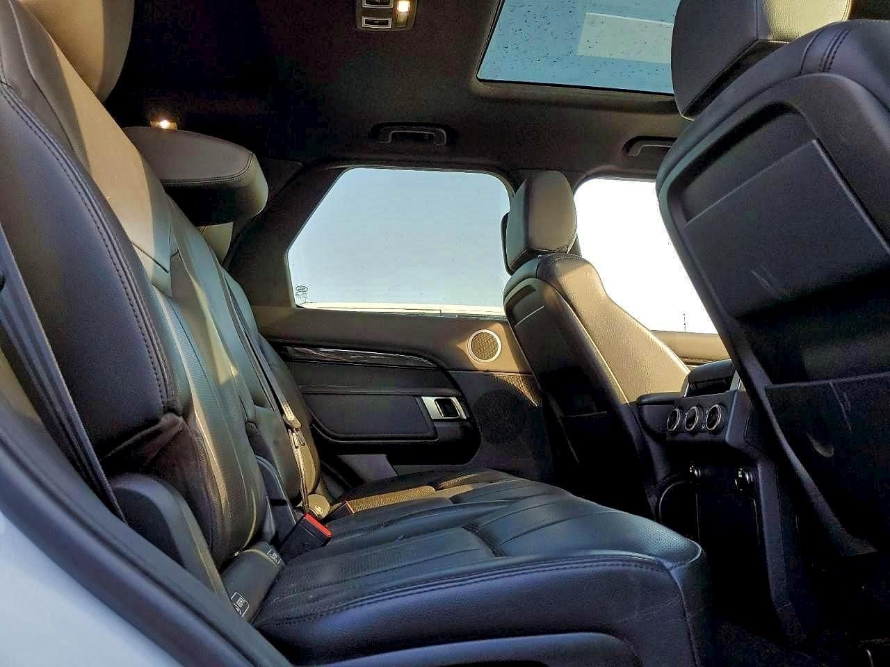 2017 Land Rover Discovery hse