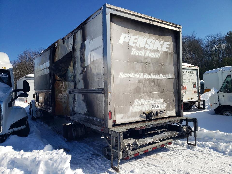 2023 Freightliner M2 106 Med-box Truck