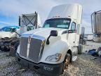 2016 Kenworth T680 Semi Truck