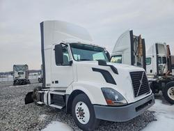 Vehiculos salvage en venta de Copart Memphis, TN: 2017 Volvo VNL Semi Truck