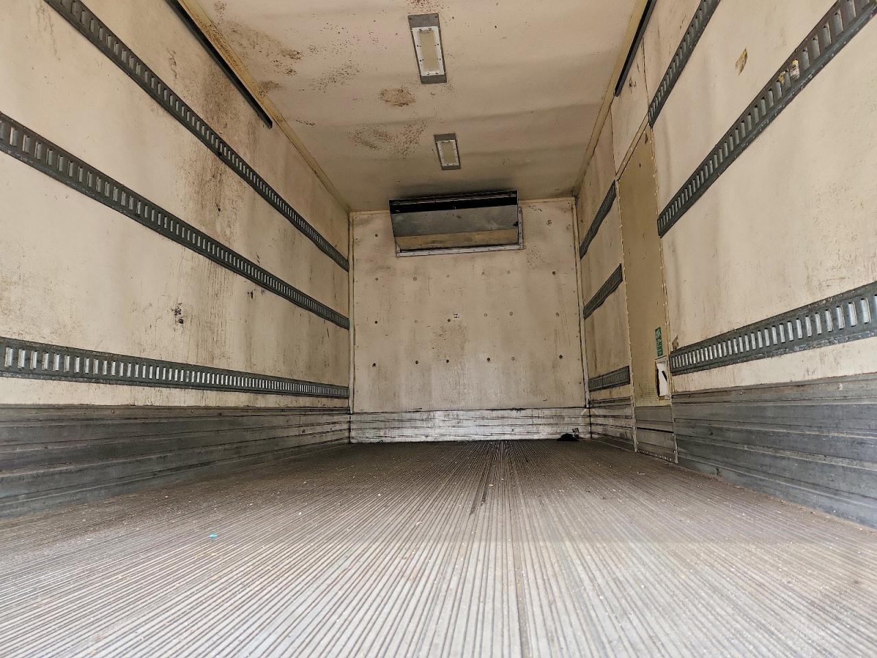 2015 Freightliner Business Class M2 Refrigerated BOX Truck