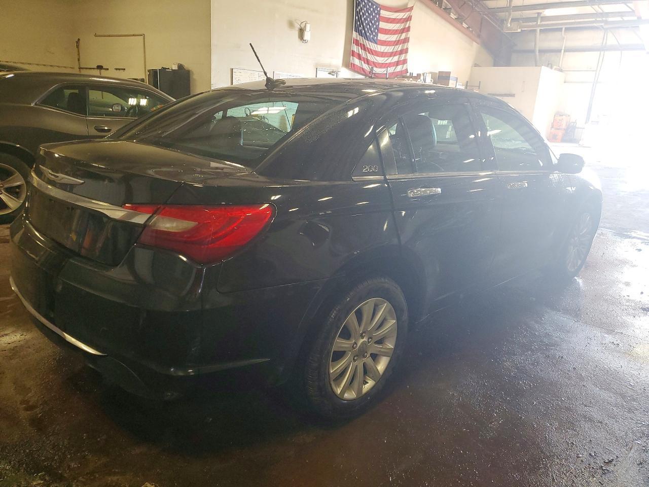 2012 Chrysler 200 Limited