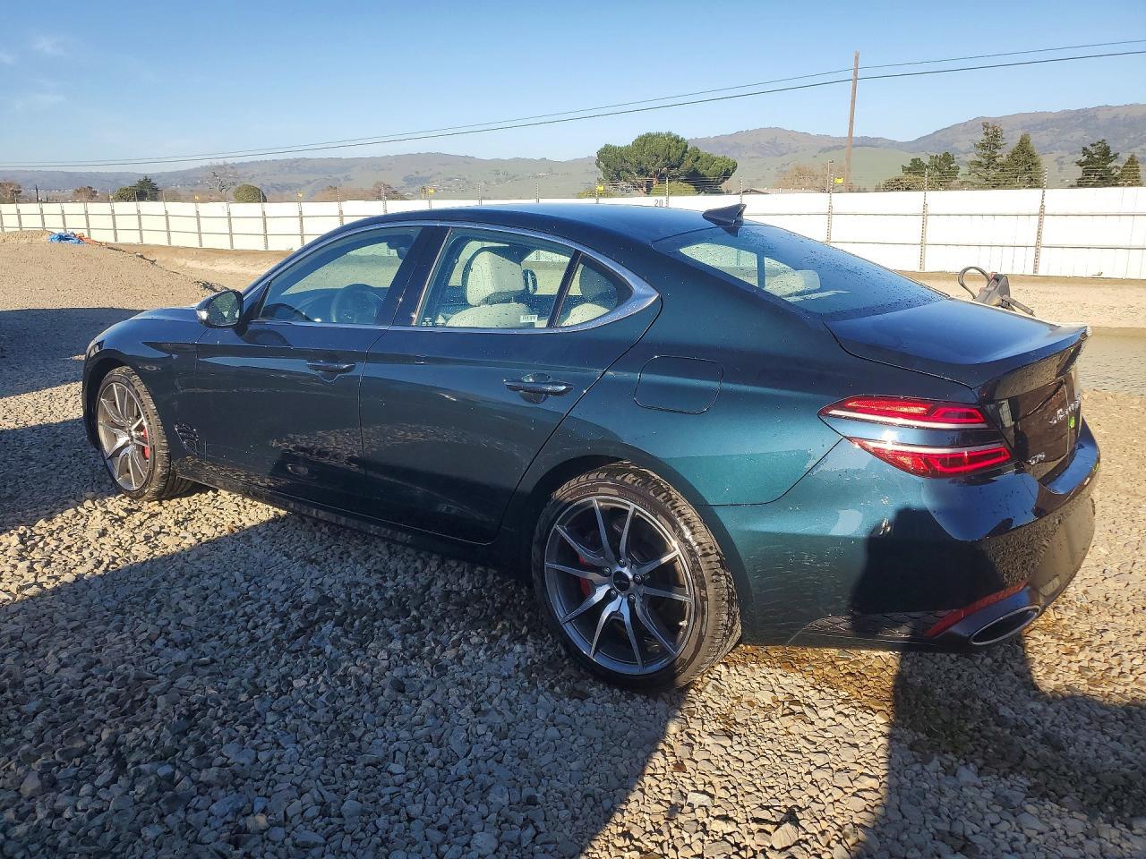 2025 Genesis G70 Base