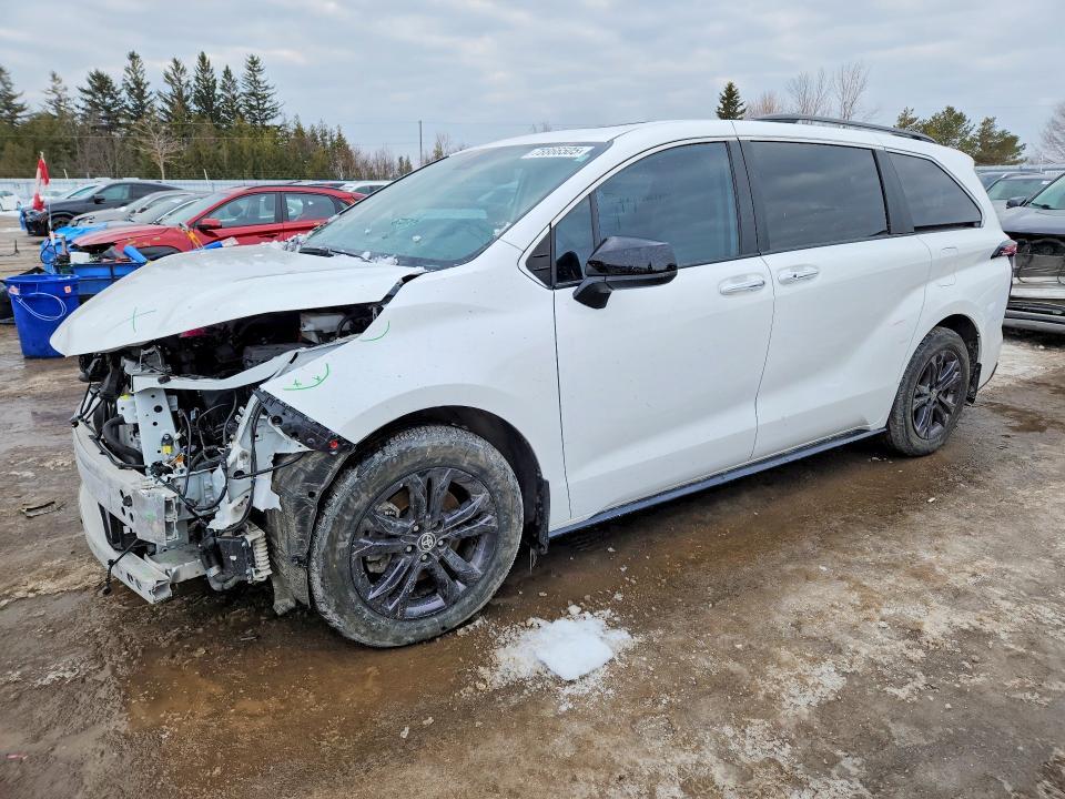 2024 Toyota Sienna le
