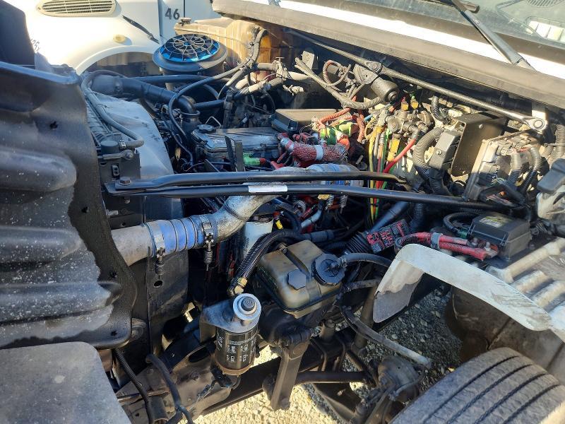 2010 Freigliner 2010 Freightliner Business Class M2 Semi Truck