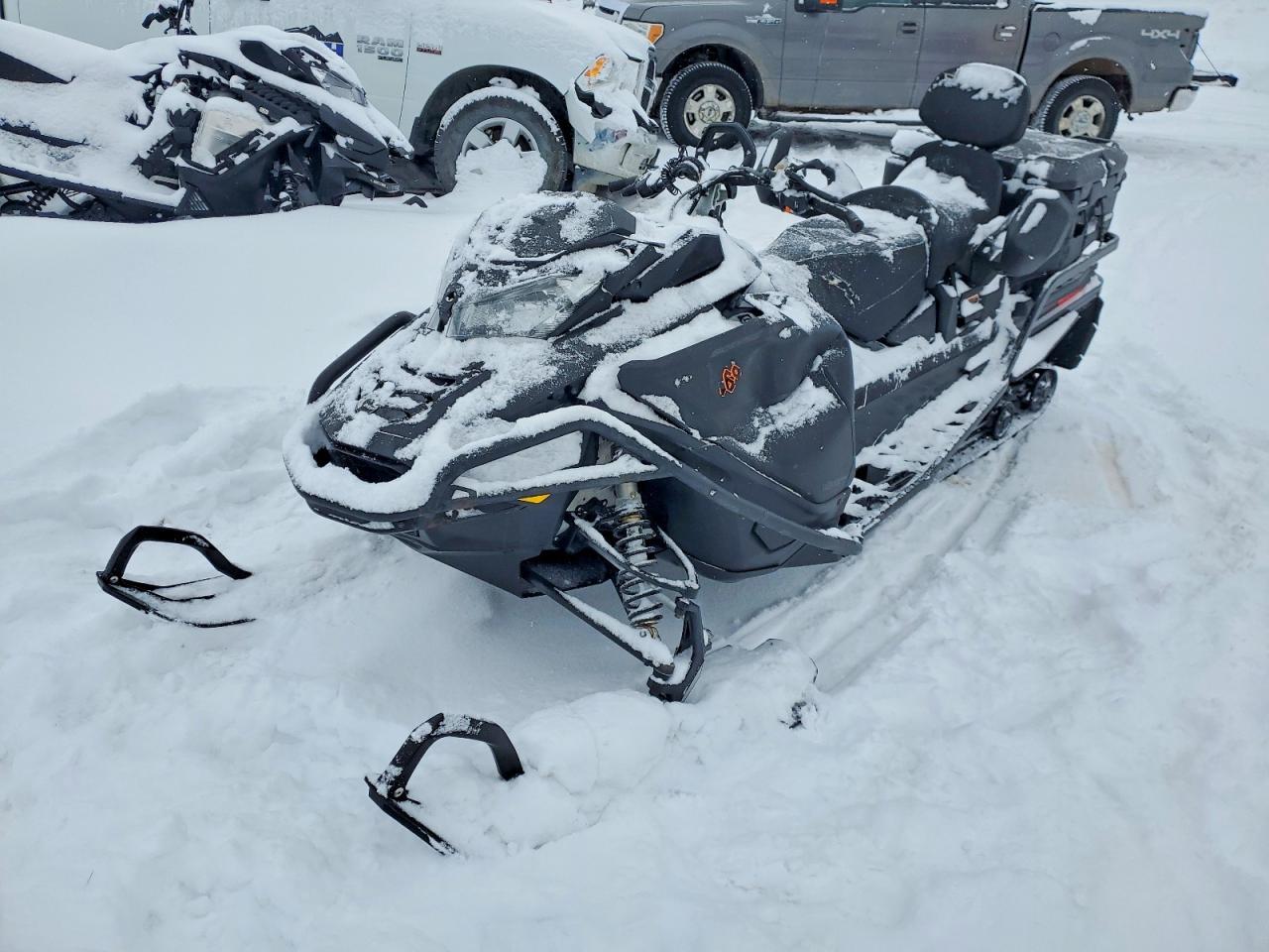2022 Skidoo Expedition SE 900 A