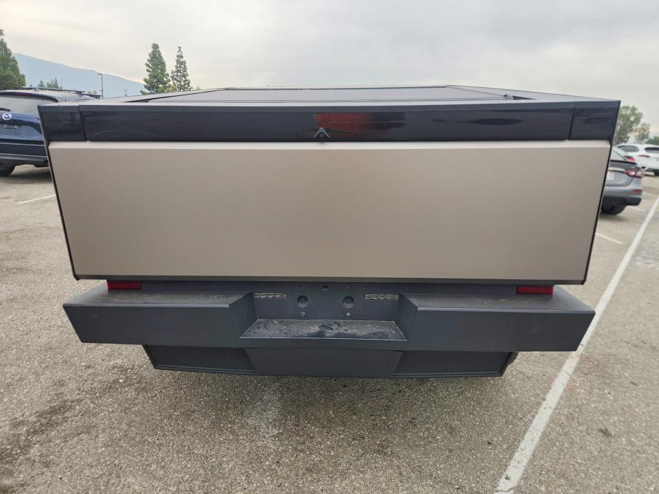 2025 Tesla Cybertruck