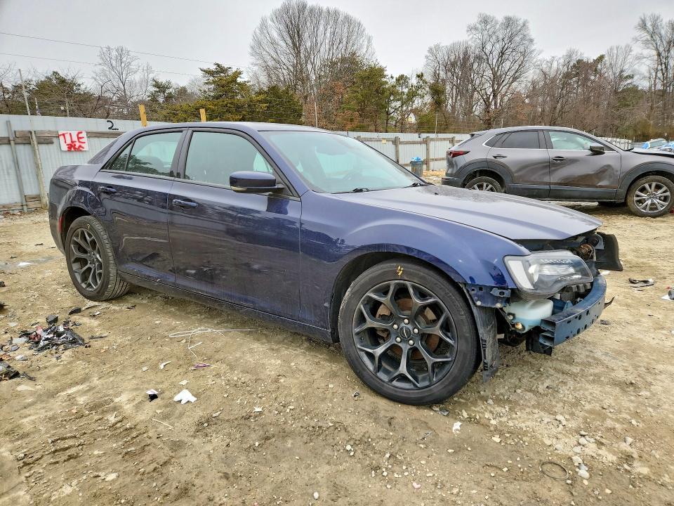 2015 Chrysler 300 s