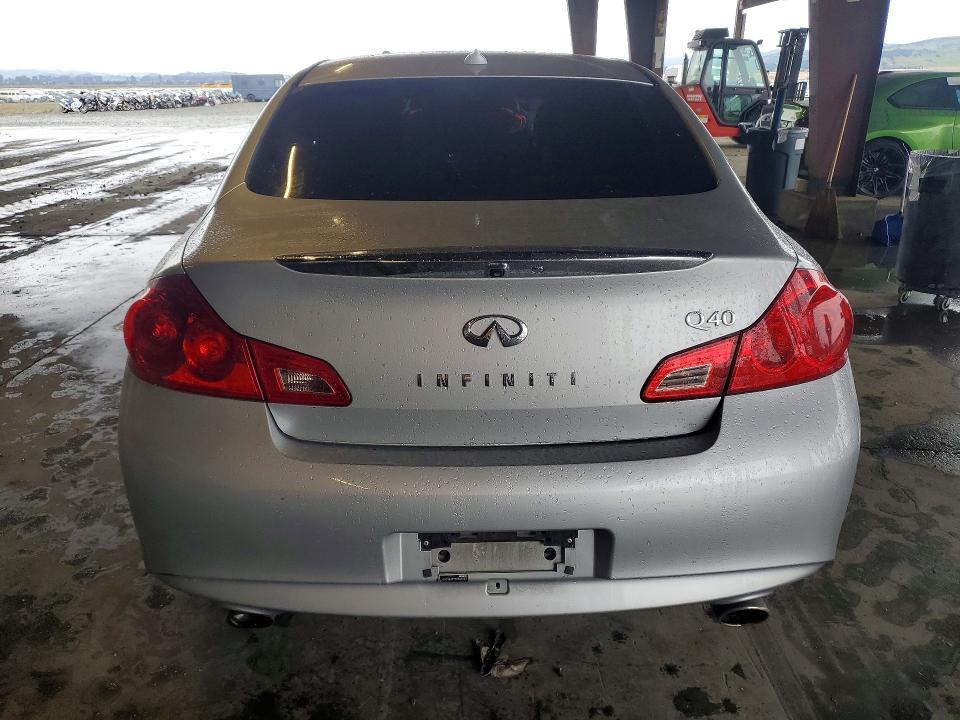 2015 Infiniti Q40