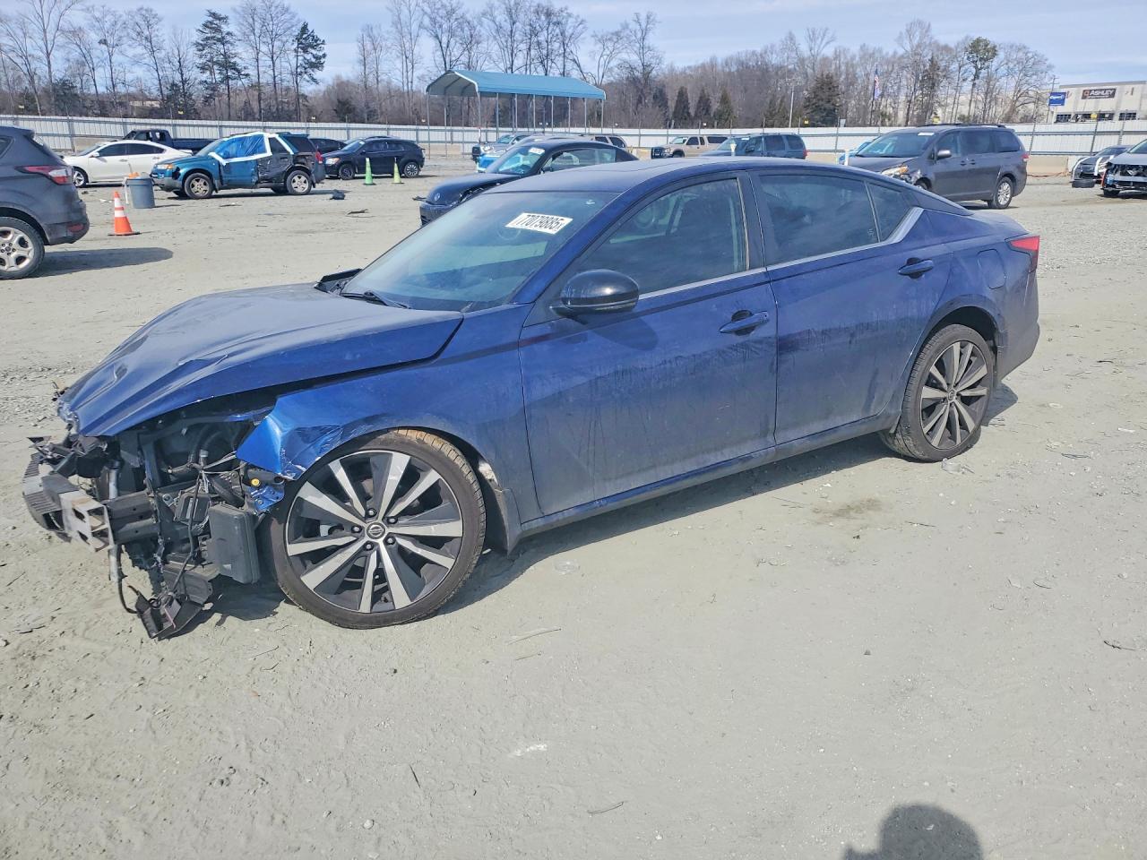 2021 Niss Altima sr