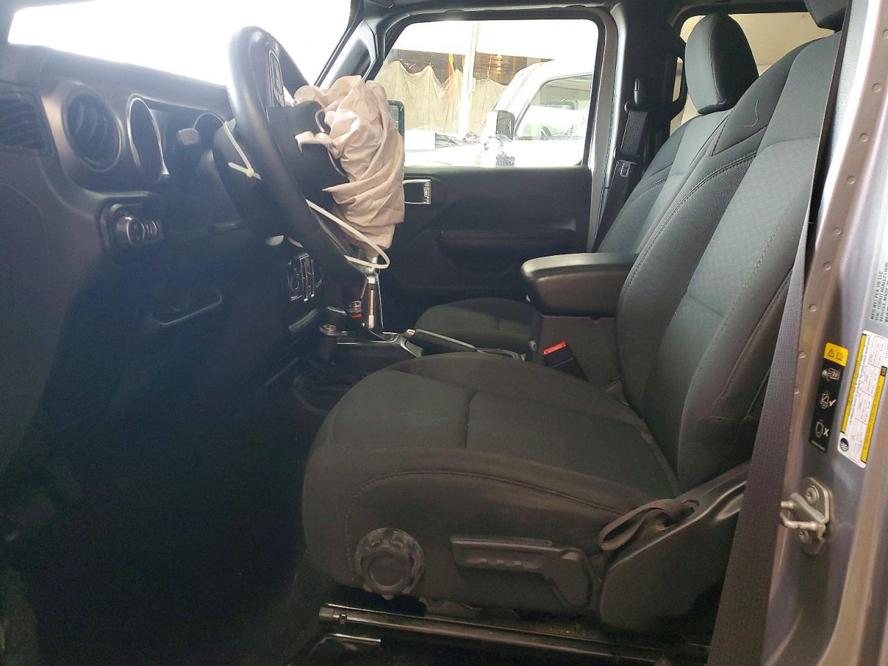 2020 Jeep Gladiator Sport