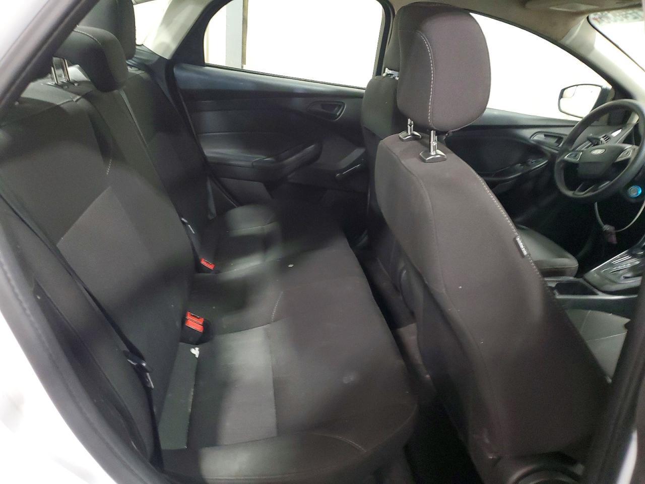 2017 Ford Focus s