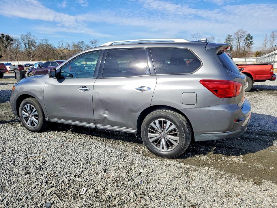 2020 Nissan Pathfinder sl