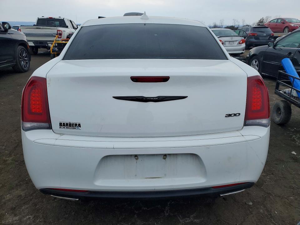 2022 Chrysler 300 Touring