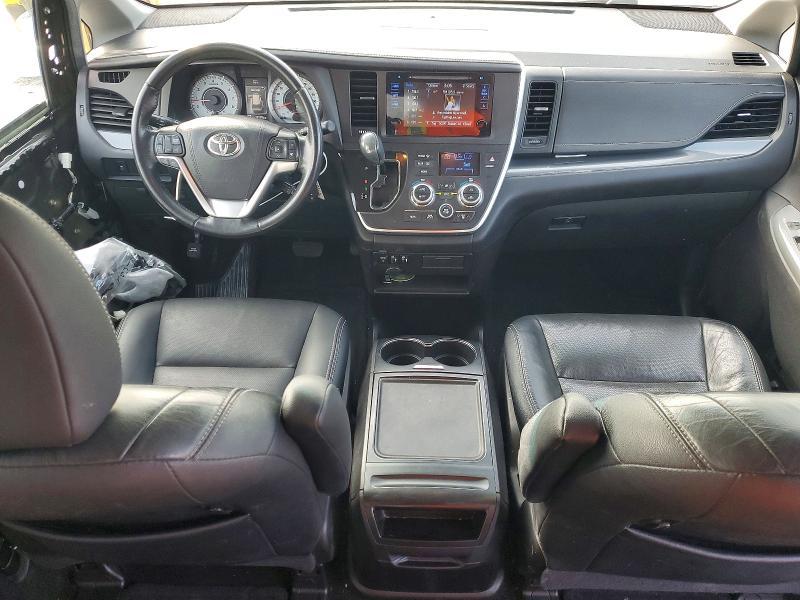 2016 Toyota Sienna se 8-passenger