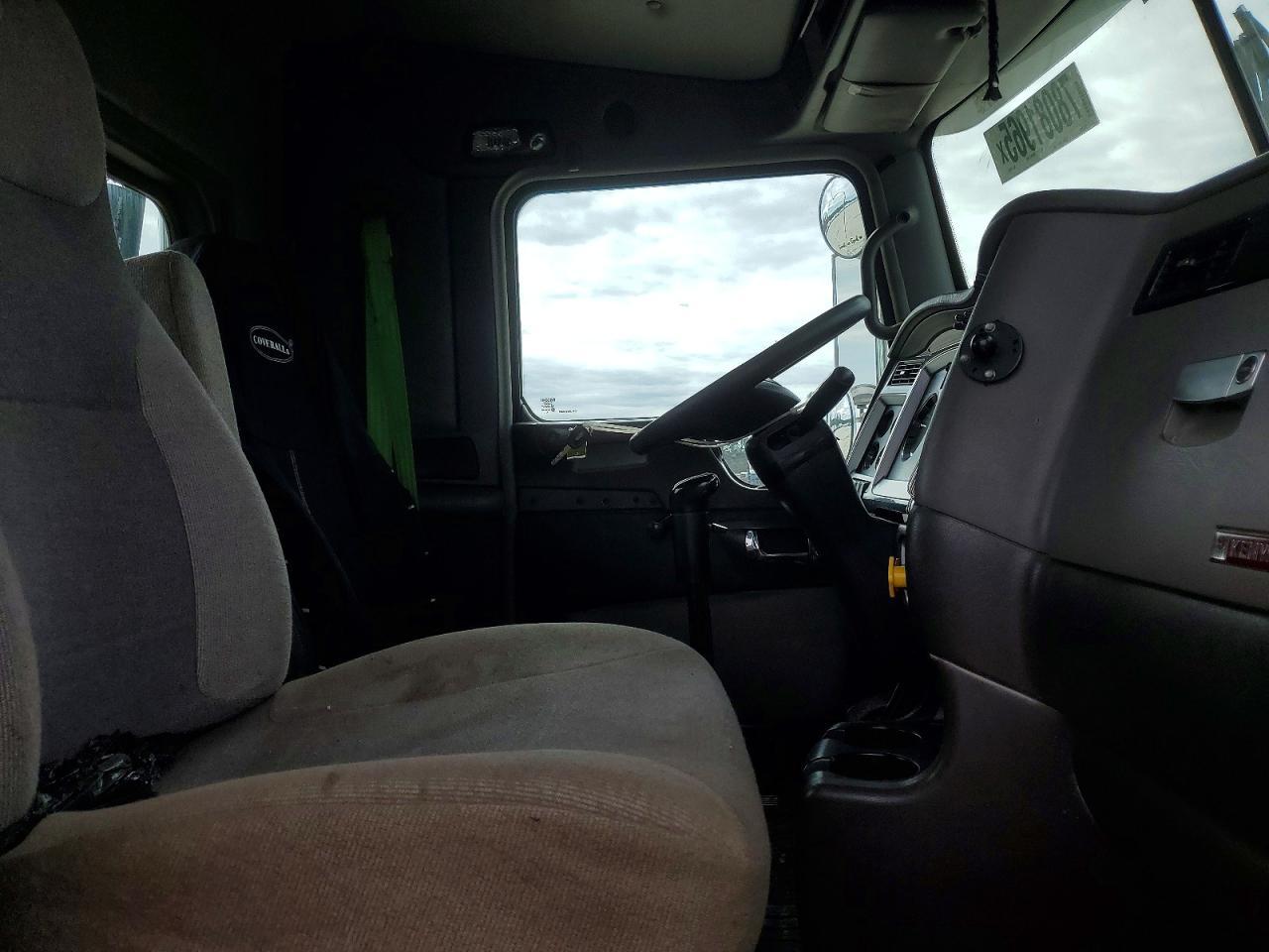 2019 Kenworth T800 Semi Truck