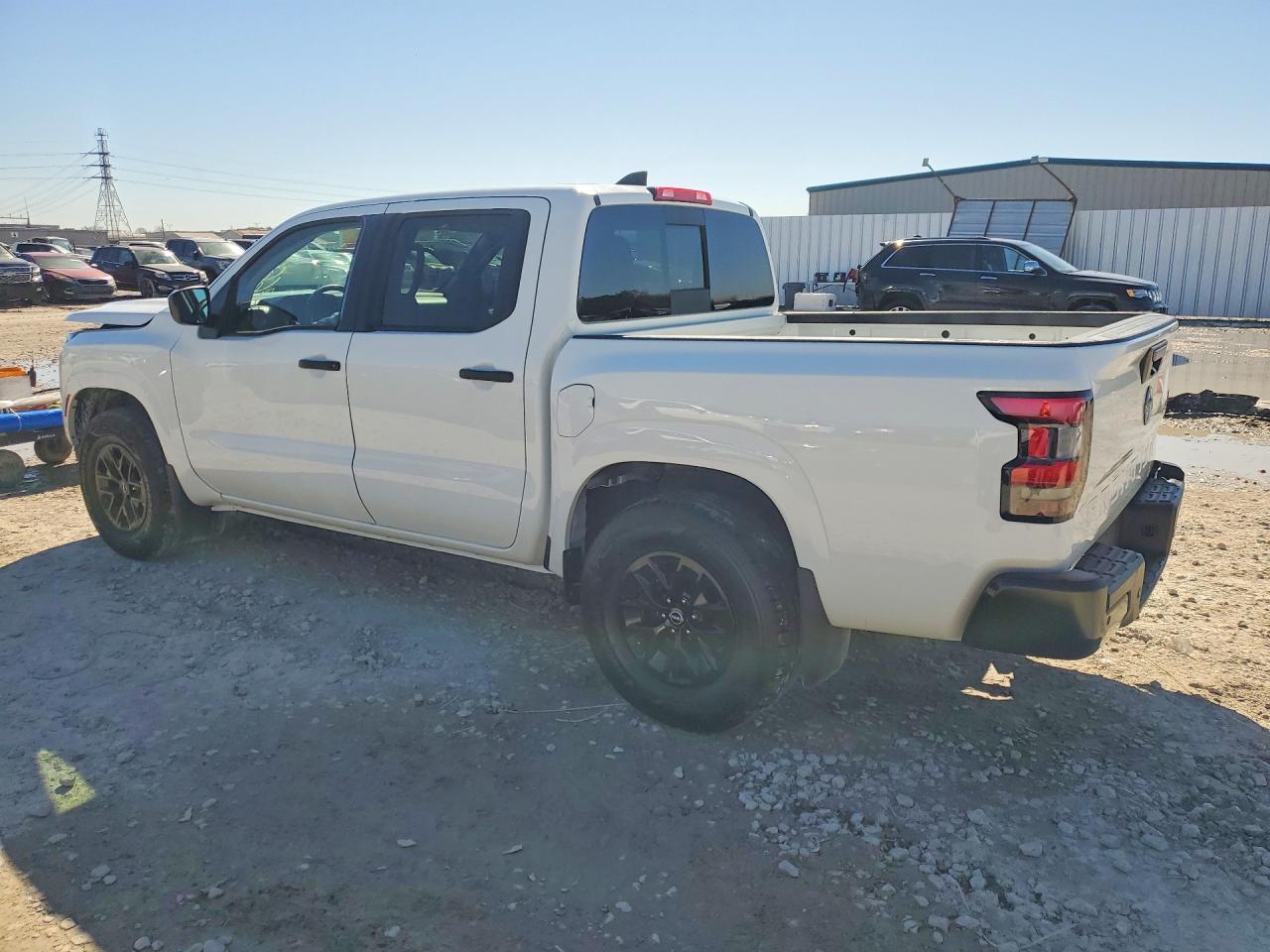 2025 Nissan Frontier s
