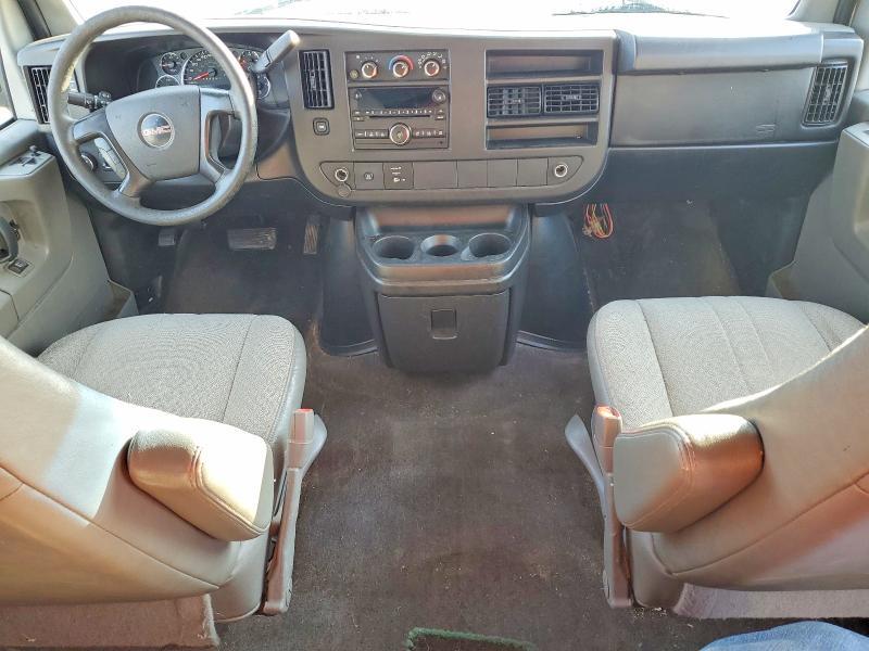 2010 GMC Savana G3500 LT