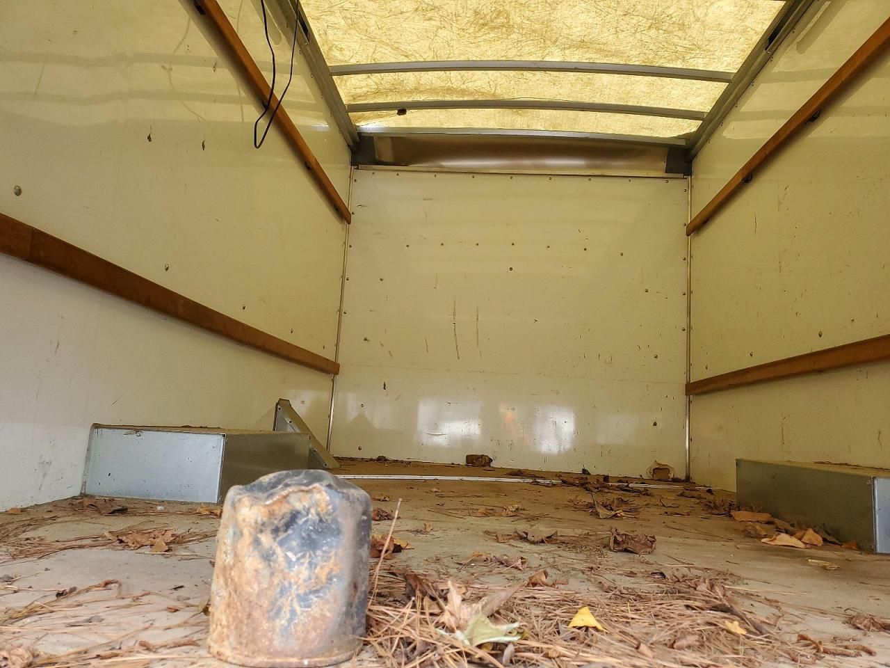 2023 GMC Savana CUT-BOX Truck