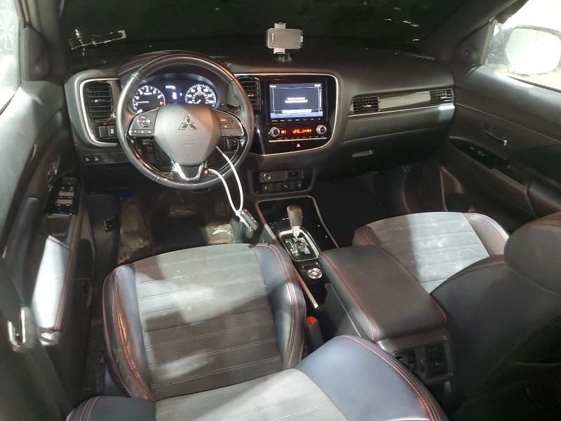 2020 Mitsubishi Outlander se