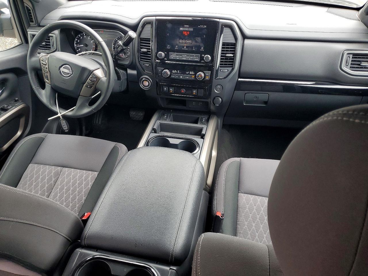 2024 Nissan Titan SV