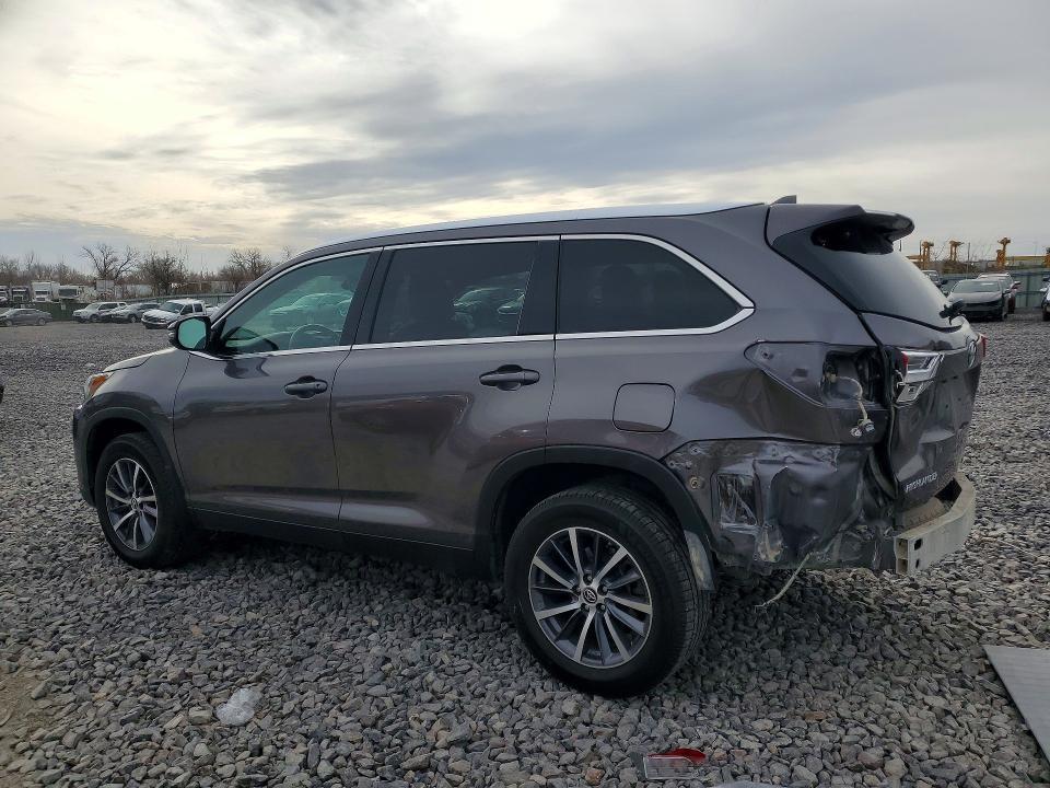 2019 Toyota Highlander xle