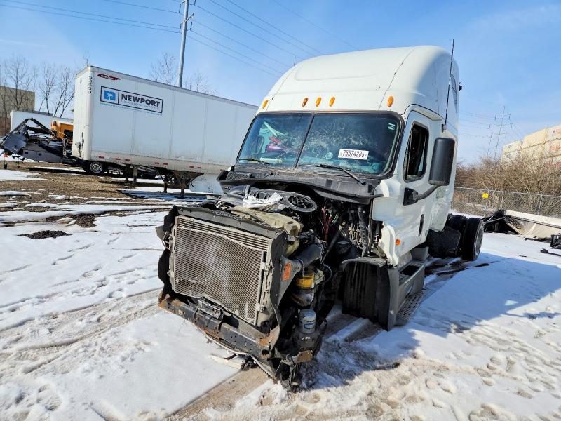 2013 Freightliner Cascadia Semi Truck
