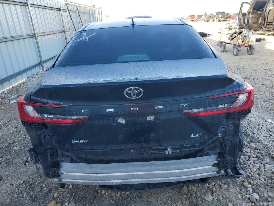 2025 Toyota Camry le