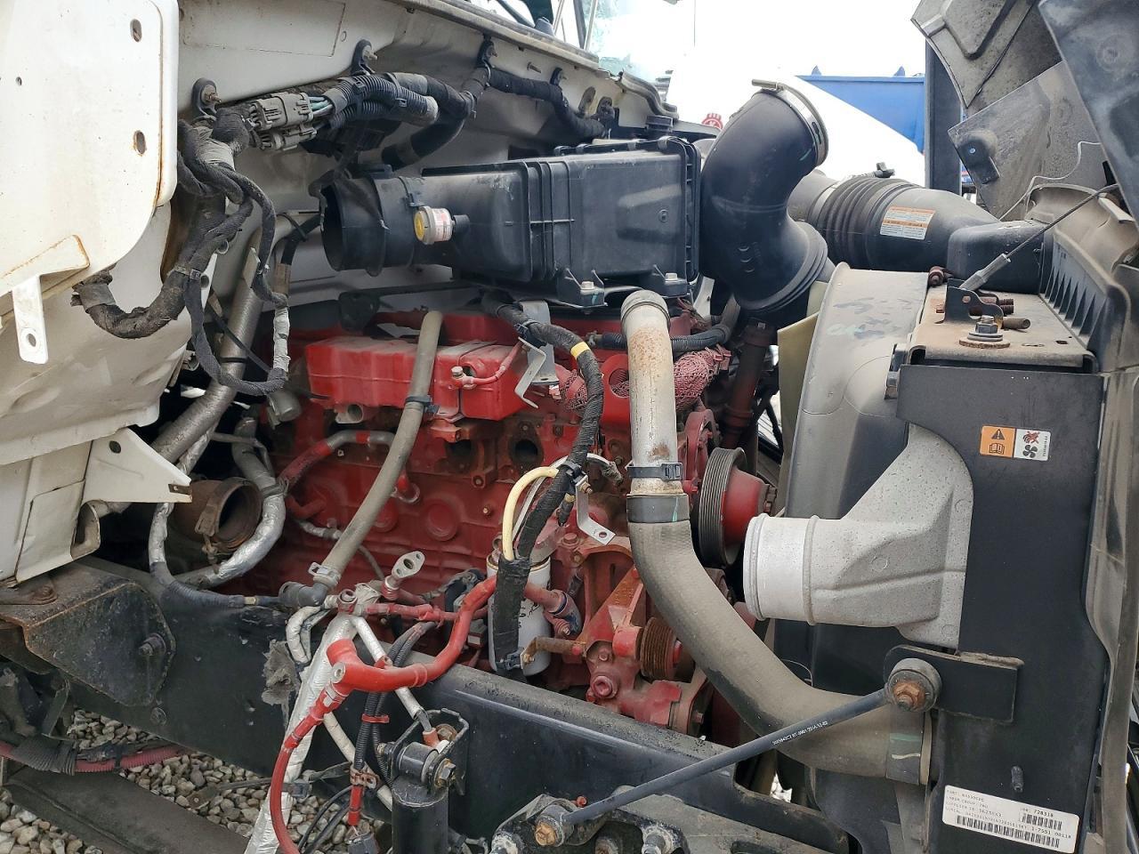 2015 Ford F750 Super Duty Chipper Truck