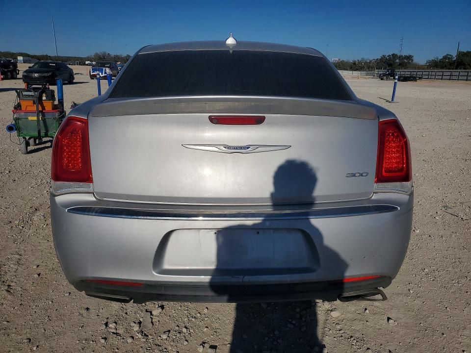 2019 Chrysler 300 Touring