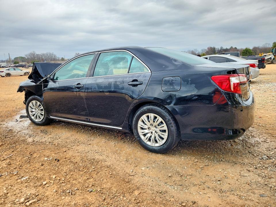 2014 Toyota Camry le