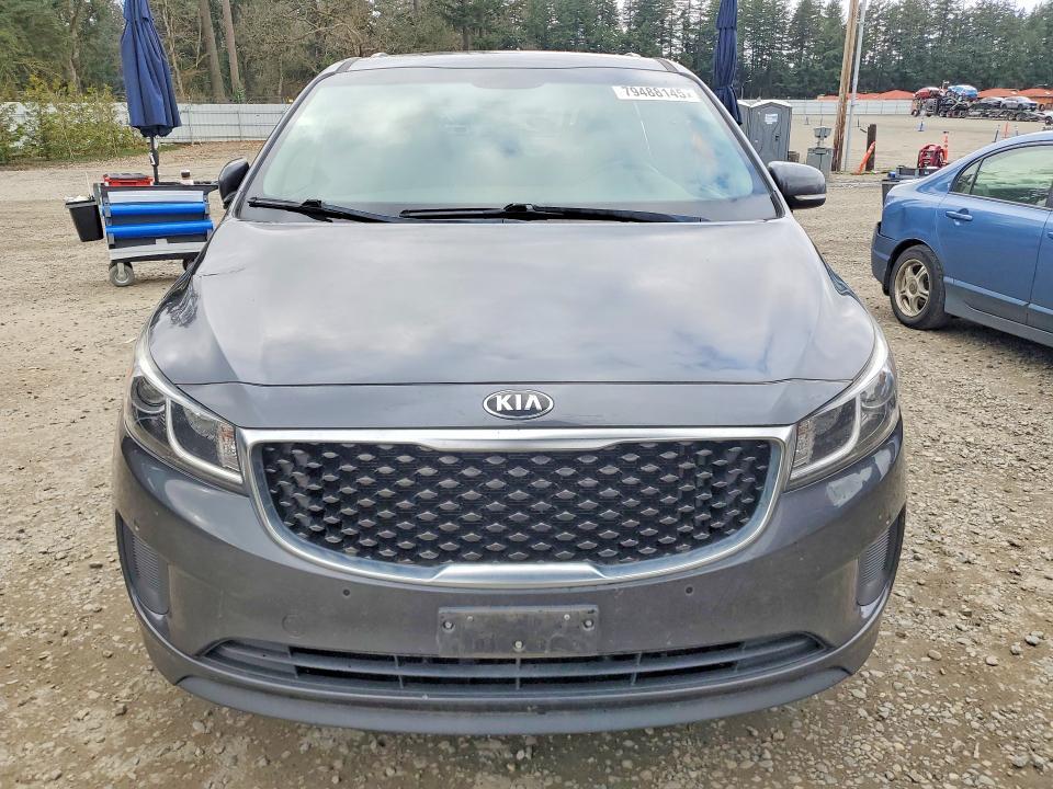 2017 KIA Sedona lx