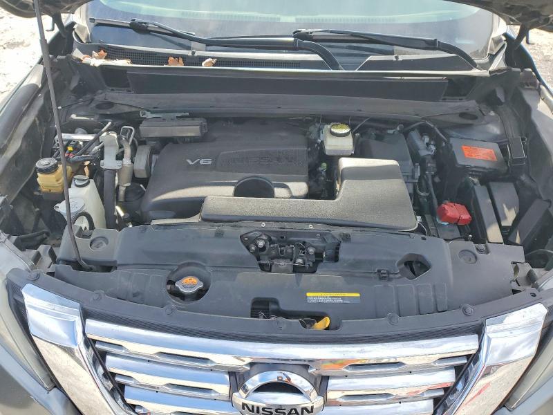 2018 Nissan Pathfinder s