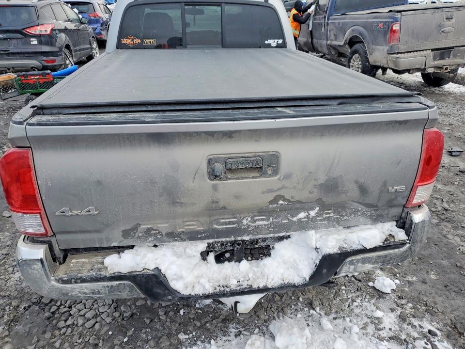 2017 Toyota Tacoma SR5 V6