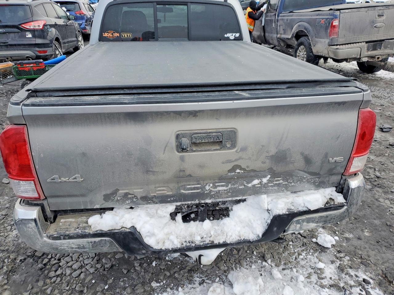2017 Toyota Tacoma SR5 V6