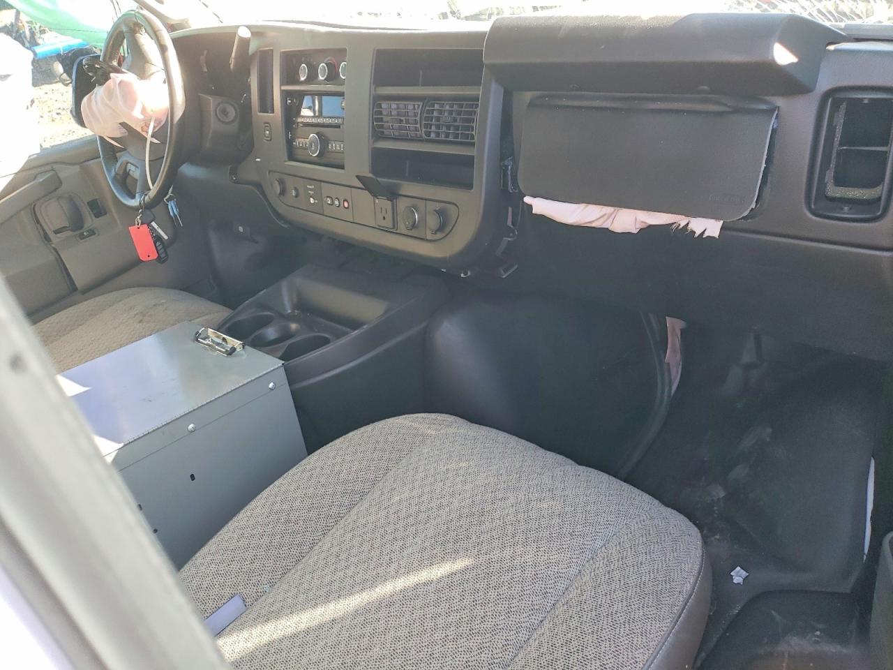 2020 GMC Savana G2500