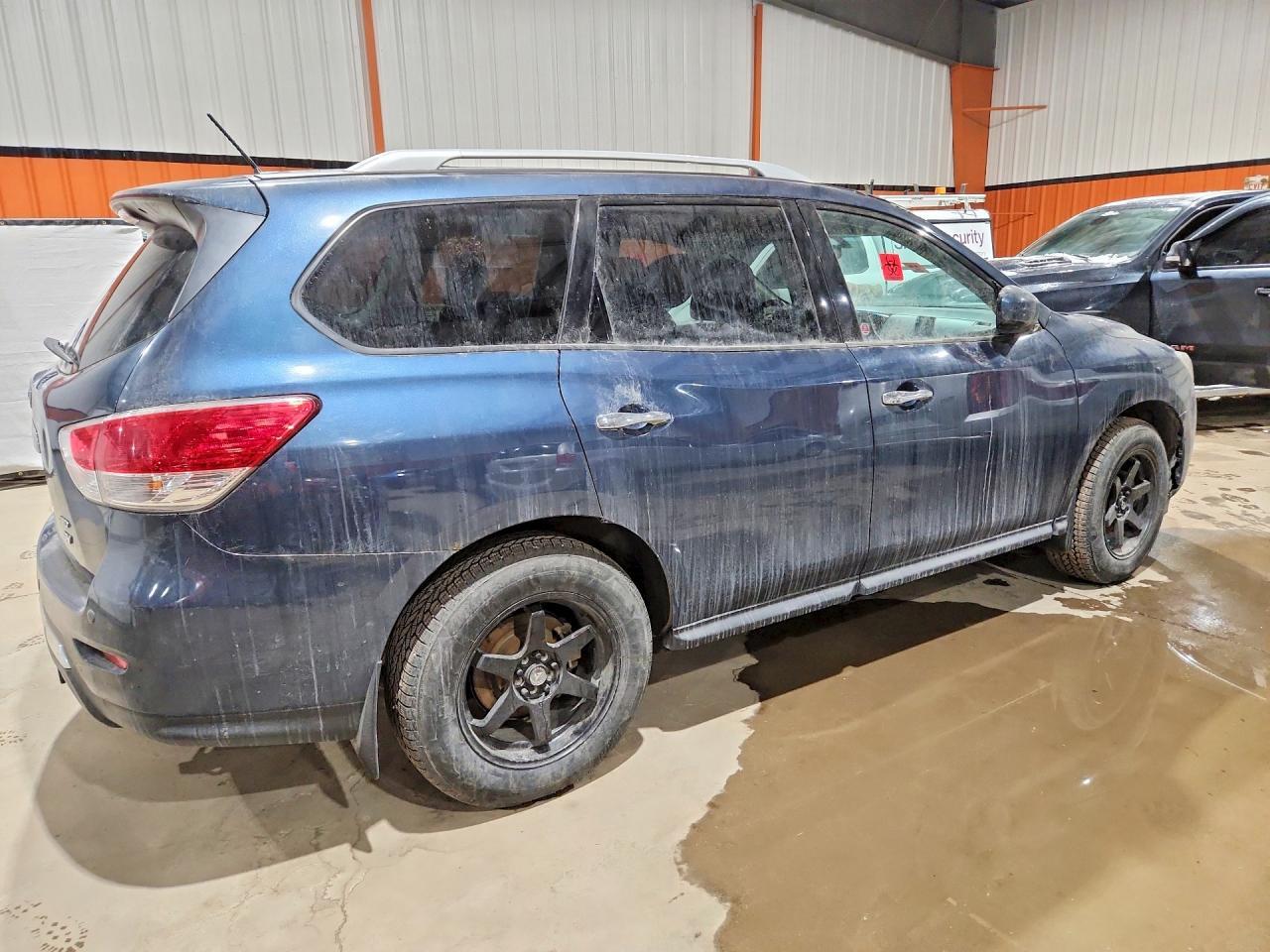 2014 Nissan Pathfinder s