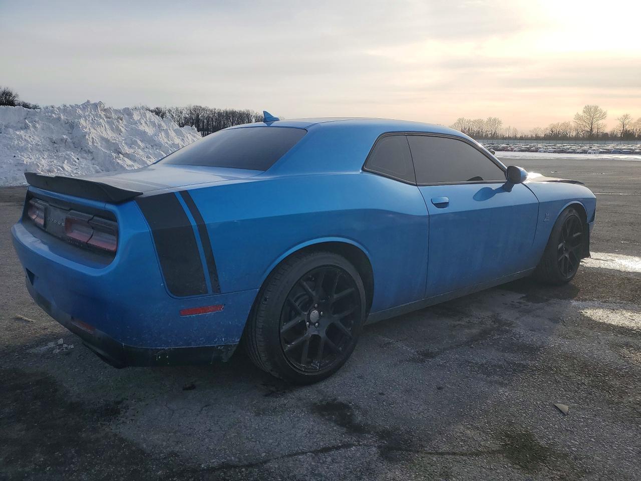 2015 Dodge Challenger r