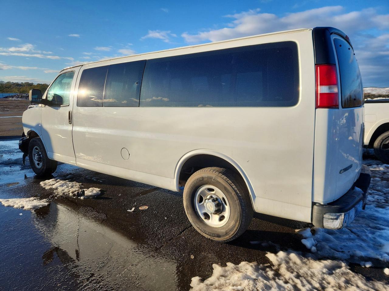2017 Chevrolet Express G3500 LT