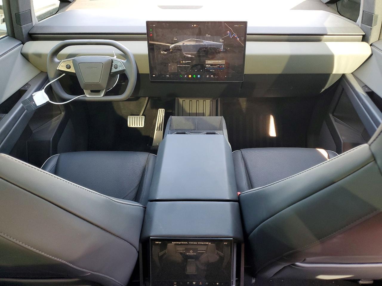 2025 Tesla Cybertruck