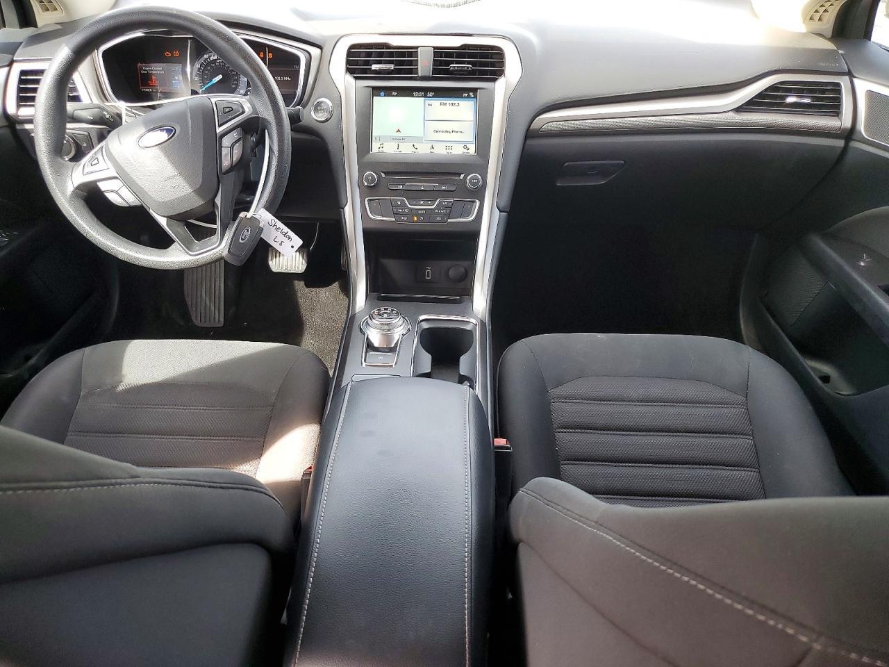 2017 Ford Fusion se