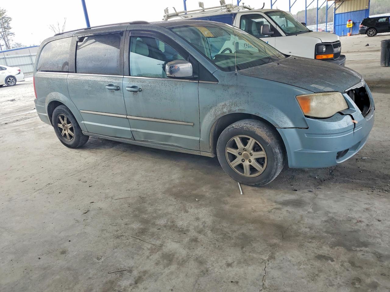 2010 Chrysler Town & Country Touring Plus