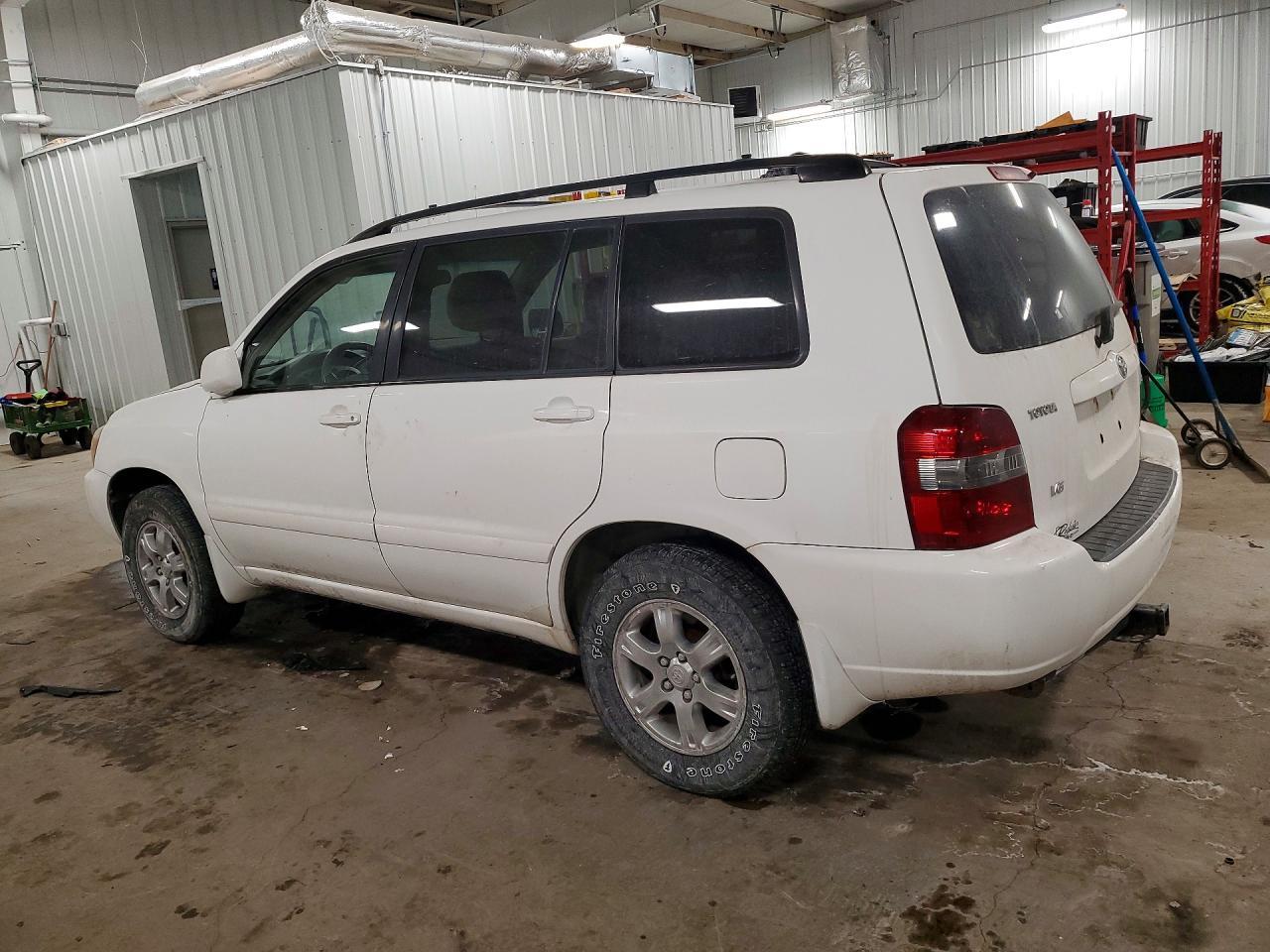 2004 Toyota Highlander Base