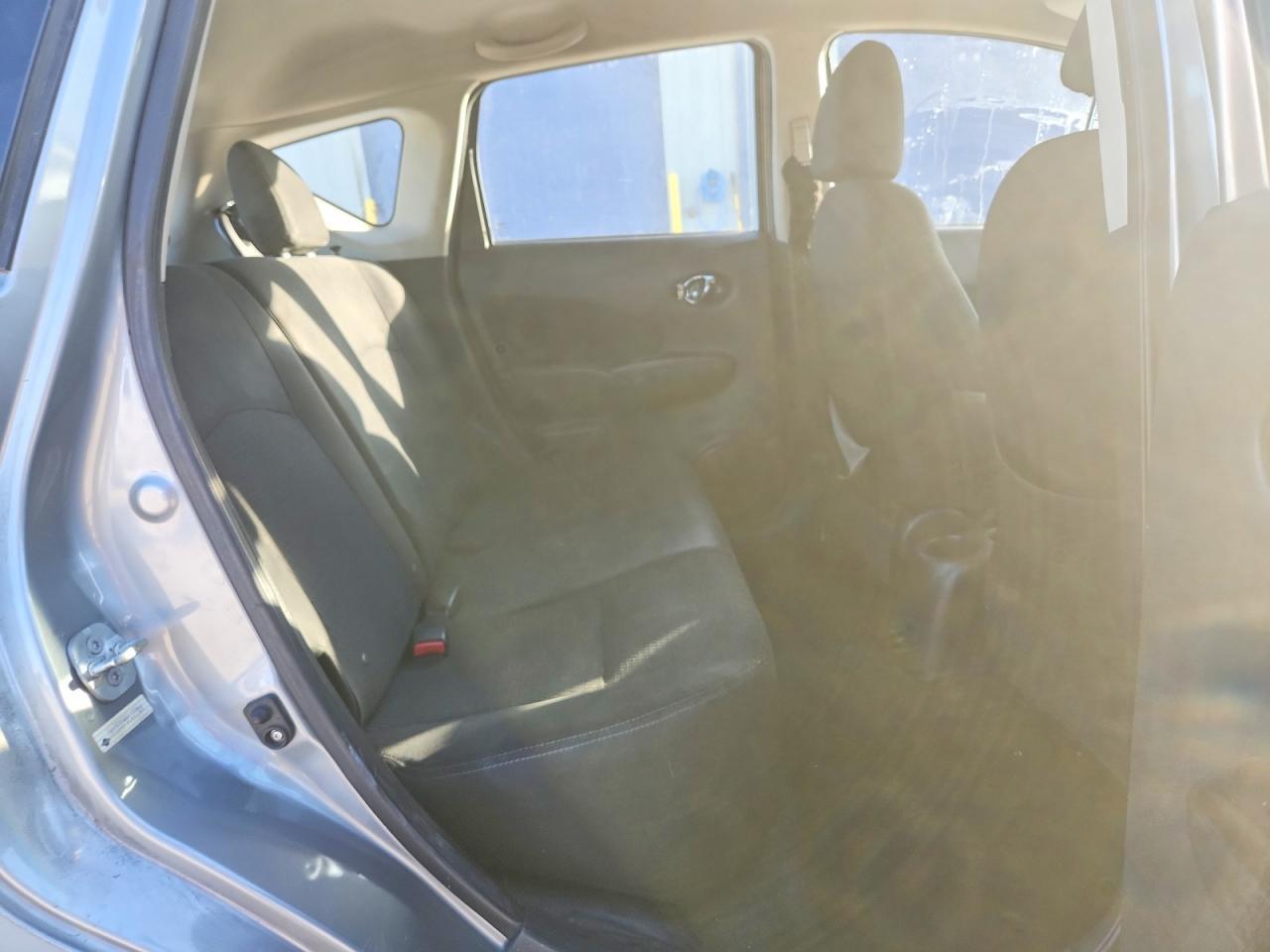 2015 Niss Versa Note sv