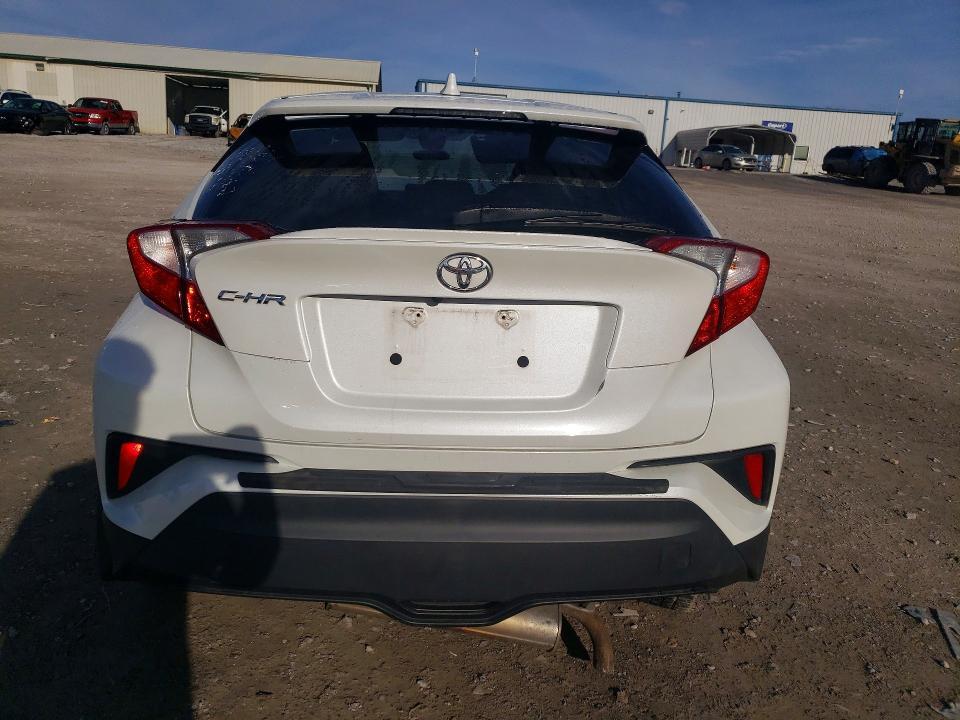 2020 Toyota C-hr xle