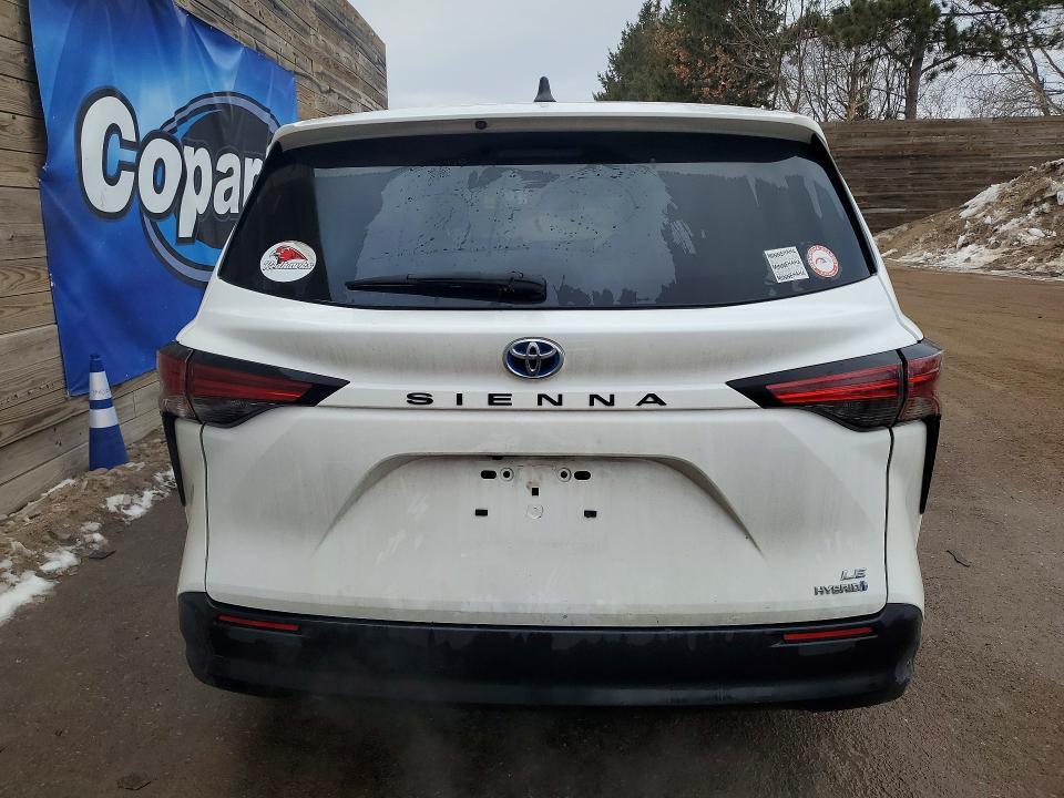 2022 Toyota Sienna le